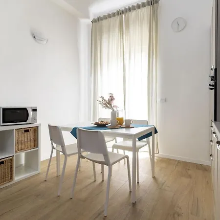Luminoso Bilocale A Appartement Turin