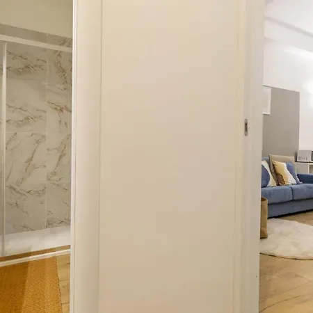 Luminoso Bilocale A Apartamento